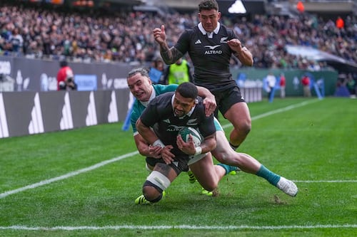 Ireland 13 New Zealand 26 (FT) - second half blitz hands All Blacks comfortable victory