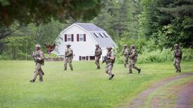 US manhunt ends after fugitive shot and captured