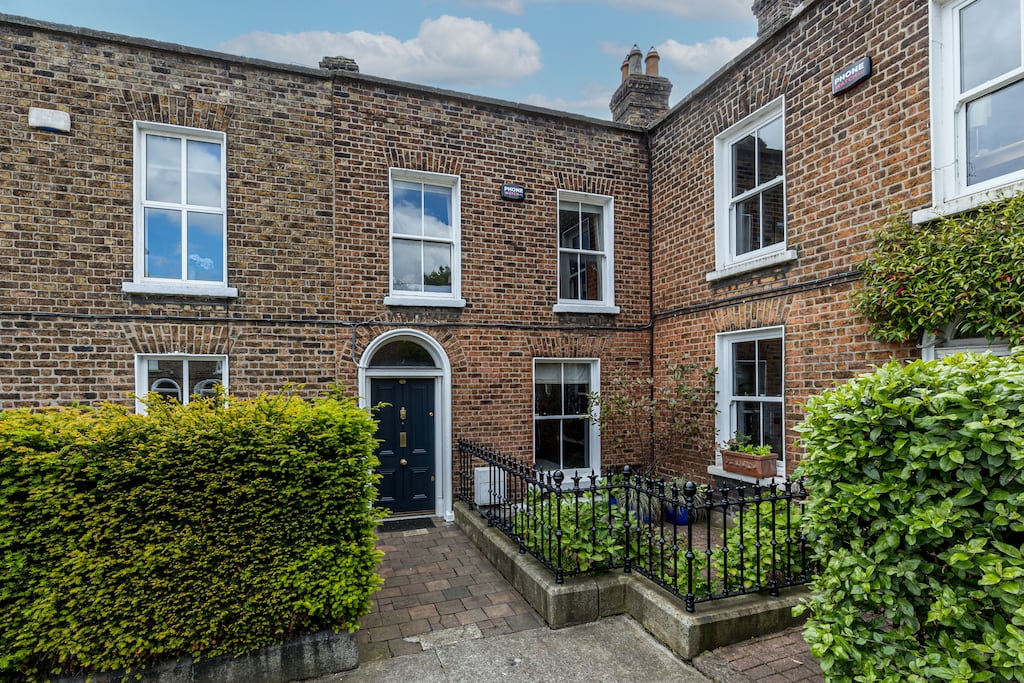 11 Albert Place, Grand Canal Street