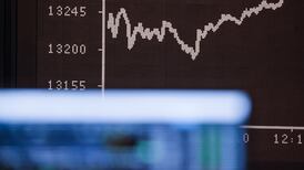 European shares fall as Brexit doubts leave investors with no direction