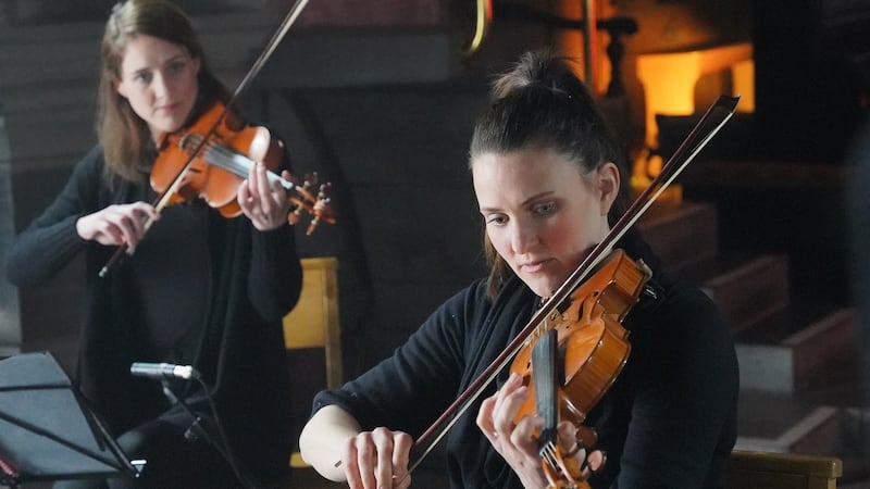 Sinéad and Ciara O’Connor: Máirtín’s daughters  complete the ensemble on cello and fiddle.
