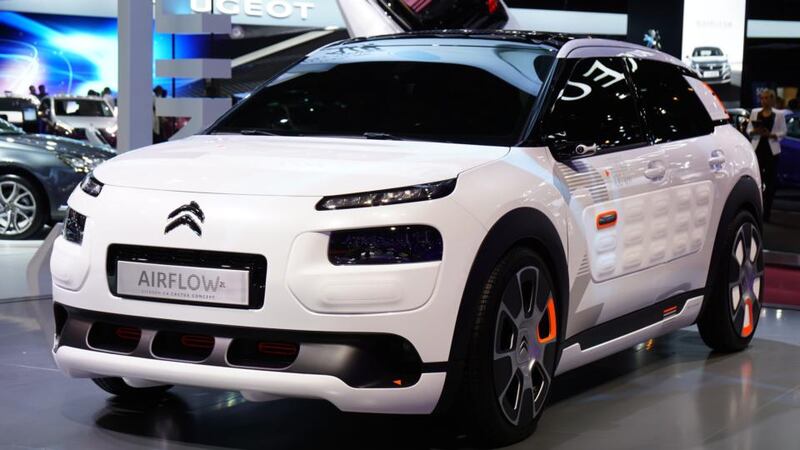 Citroen’s C4 Cactus Airflow uses the same hybrid engine as the Peugeot and is almost as light at 865kg.