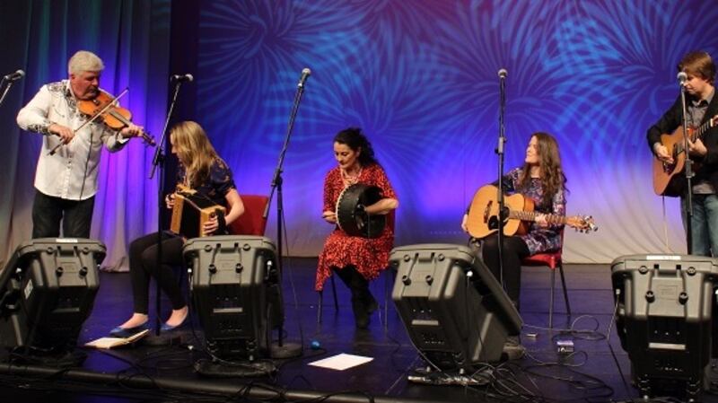 Anthony O’Neill. Kerry McManus, Bernadette O’Neill, Sile Coleman and Damien Neil performing as Saoirse.