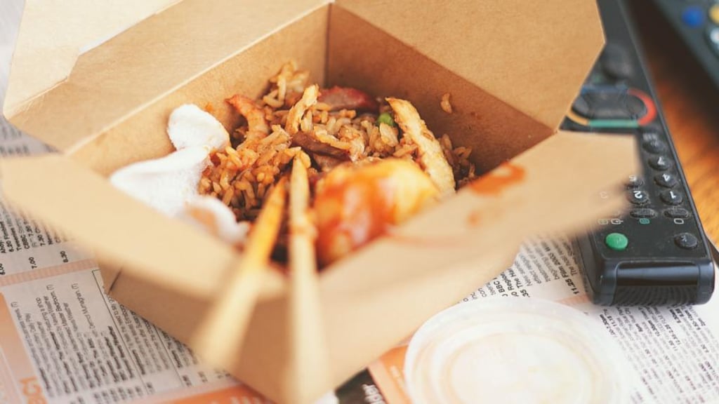 Salt warnings should be compulsory for Chinese takeaways and ready meals, health campaigners have said.