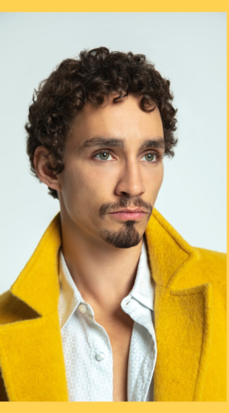 Robert Sheehan> Photographs:Erin Patrice O’Brien/Netflix