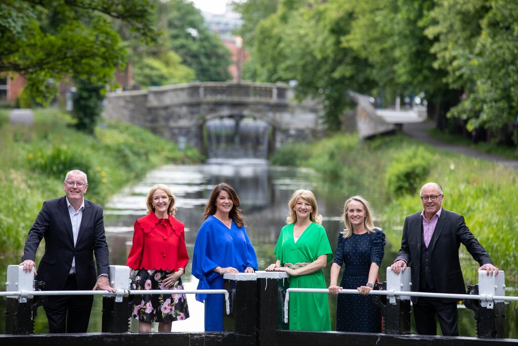 From left to right: Pat Mannion, commercial director, JC Decaux and board director, The Marketing Institute of Ireland; Suzanne McElligott, CEO, IAB; Elizabeth Sheehan, sustainability and marketing consultant; Charley Stoney, CEO, IAPI; Anne-Marie Curran, managing director, Arrow Films and board member, CPI; Barry Dooley, CEO, AAI.