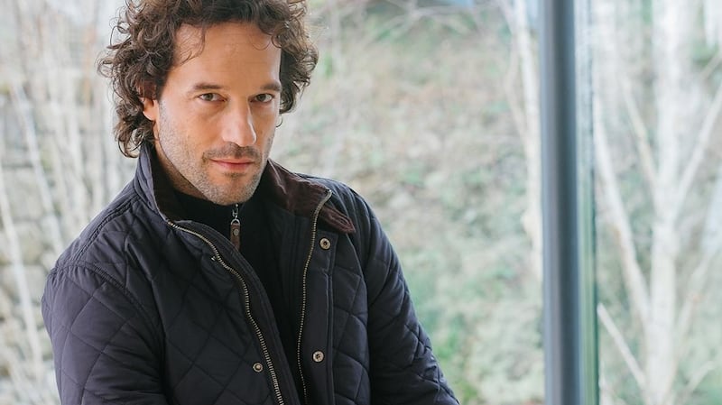 Quilted jacket with storm flaps, cord trim, pockets, elow patches €89,95