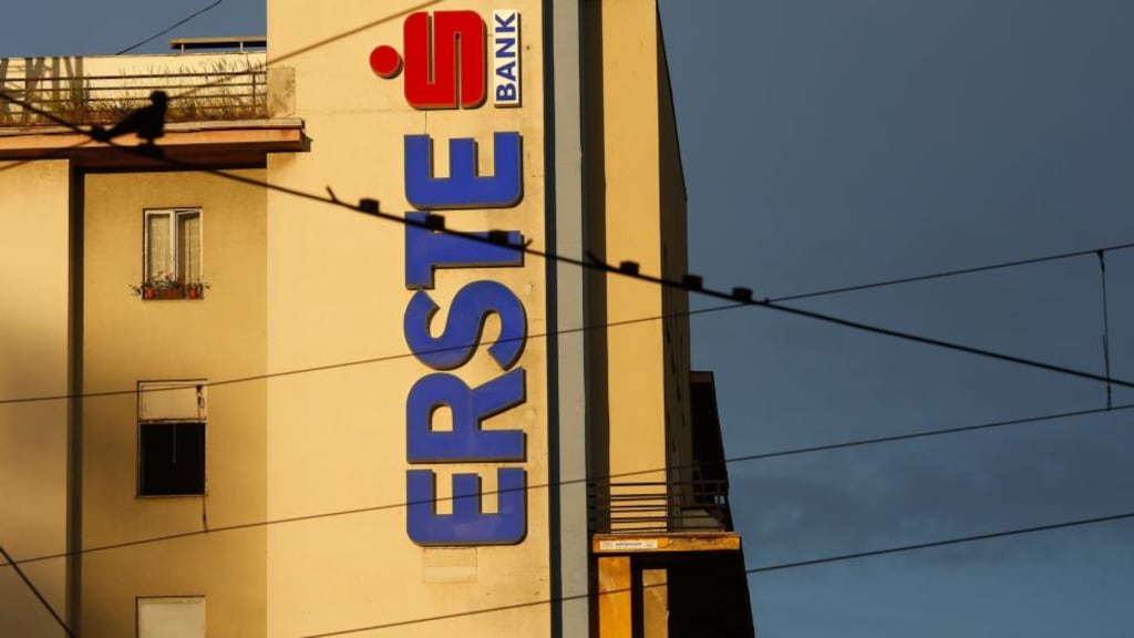Erste Bank agreed to sell 35.2 million shares, or 8.9 per cent of outstanding stock. Photograph: Simon Dawson/Bloomberg