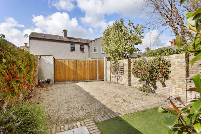 Driveway to the rear of the back garden