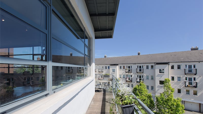 The property also has decent outdoor space in the form of a wraparound balcony that faces south and east so enjoys all-day sunlight