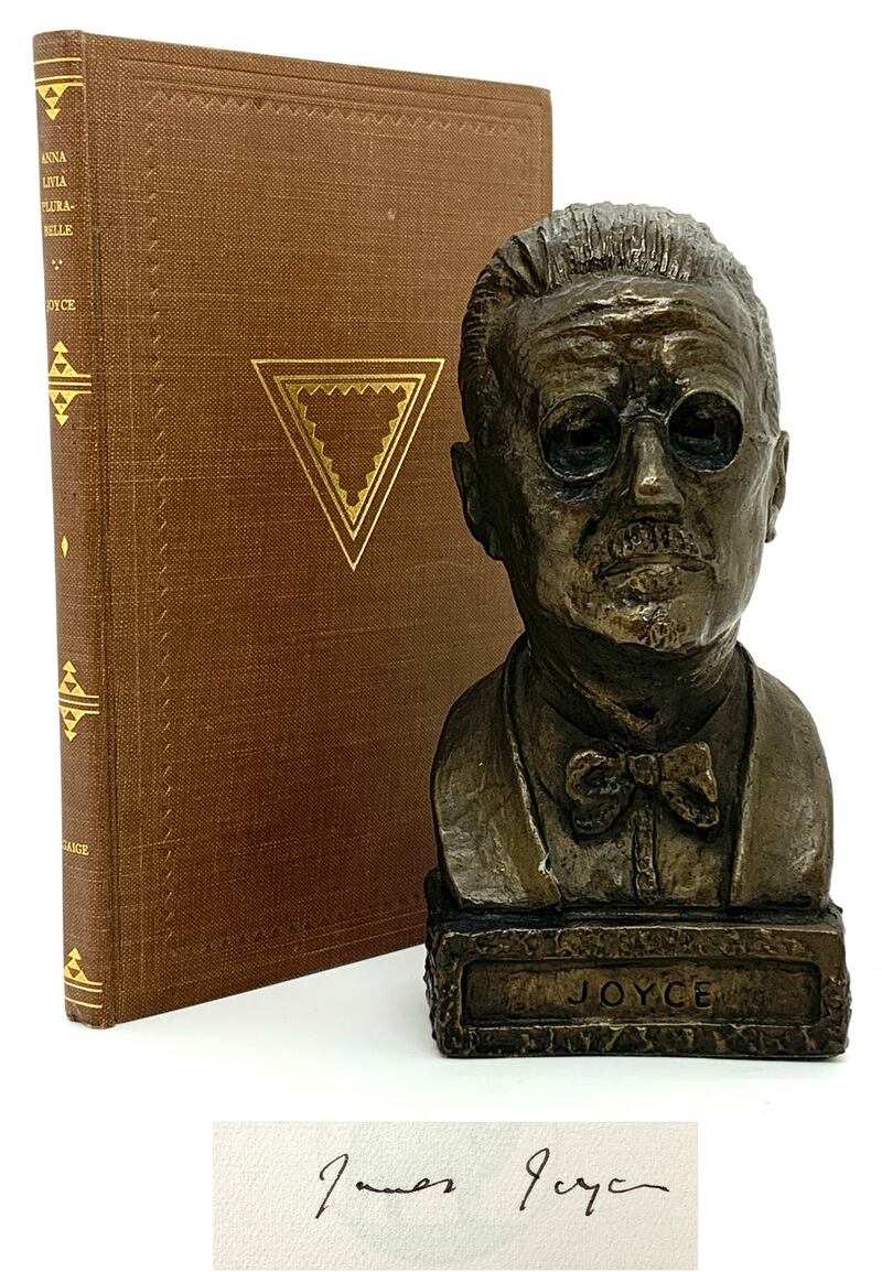 A ‘flawless’ binding of James Joyce’s Anna Livia Plurabelle, priced €5,850