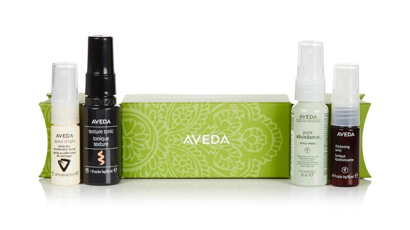 Perfect for anyone: Aveda Style on the Go Christmas Cracker (€18)