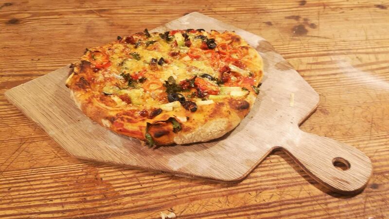 An Iron Pig pizza peel costs €35, or €25 if you buy it with a steel