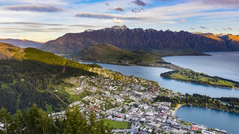 Queenstown attracts holidaymakers froma cross the world due to its combination of natural beauty and adventure sports including skiing, bungee-jumping and white water rafting.