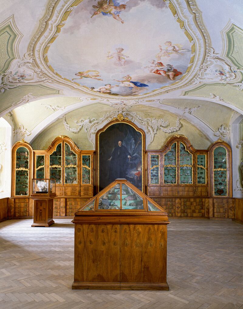 Martin Johann Schmidt, full-length portrait of Dominik Gußmann, 1760. Johann Wenzel Bergl, Ceiling fresco, 1769. Stift Seitenstetten, Das Mineralienkabinett. Copyright: Massimo Listri