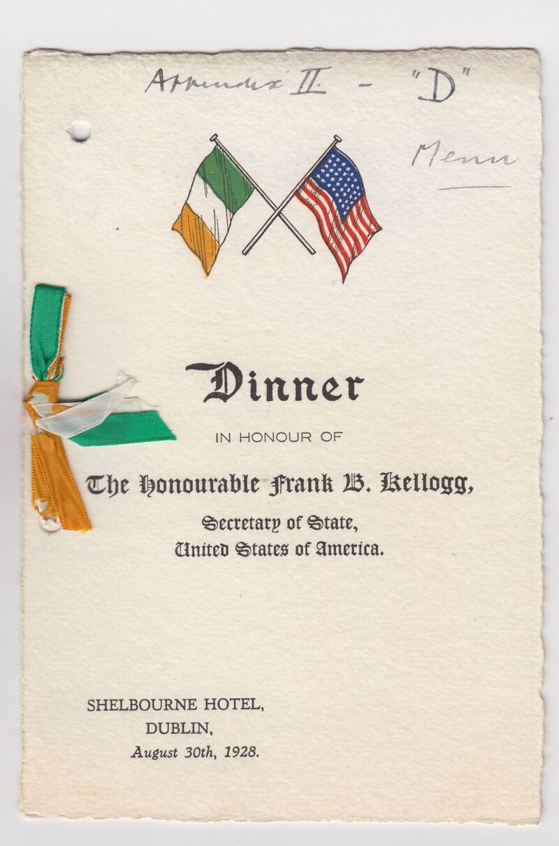 The cover of the menu for the state banquet held for US Secretary of State Frank Kellogg in Dublin’s Shelbourne Hotel; the menu itself was deeply influenced by French cuisine. By the 21st century, such events very consciously made use of bespoke tableware and ingredients of exclusively Irish origin, with an emphasis on domestic cuisine. (National Archives of Ireland).