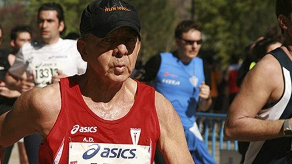 El Mundo newspaper published a photograph of Antonio Gonzalez Pacheco showing him running the Madrid half-marathon in 2010.