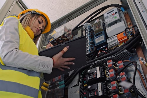 Tá séasúr an CAO linn arís