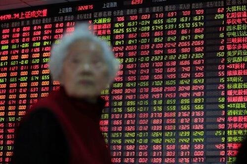 Oil heads for biggest annual decline since 2008