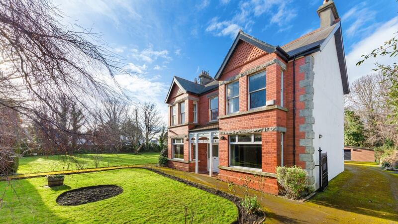 Kilcoran House sits on a 0.6 acre site suited to further residential development.