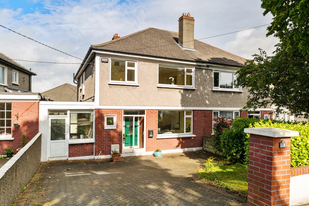 97 Foxrock Park