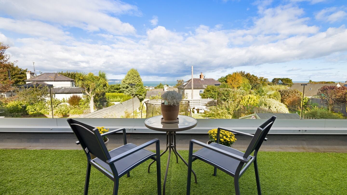 Terrace with sea views