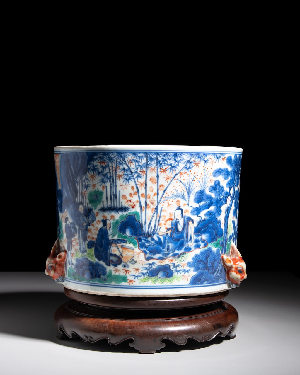 Polychrome-decorated Seven Sages of the Bamboo Grove brusher from the late Ming-early Qing dynasty (17th century), €10,000-€15,000, at Adam's Asian Art auction