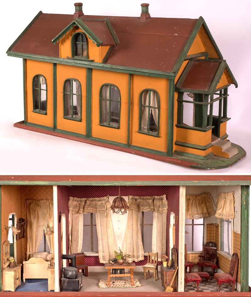 Victorian dollhouse