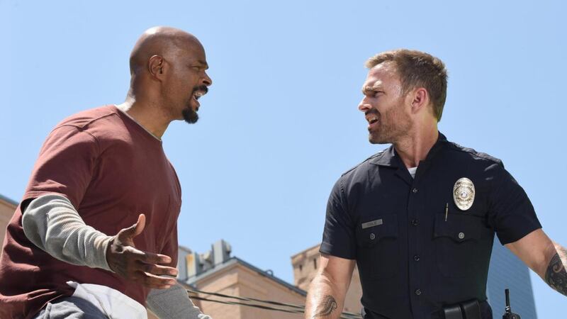 Damon Wayans and Seann William Scott in Lethal Weapon