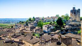 Bordeaux superieur: fruitful trips to wine-producing chateaux