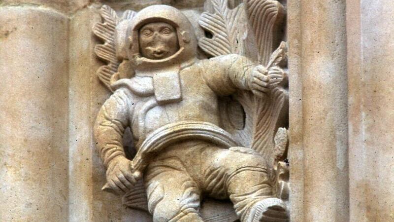 The astronaut carving at the Catedral Nueva in Salamanca