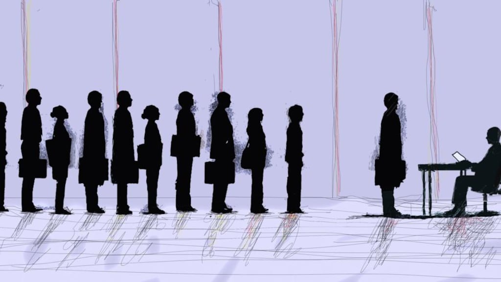 Unemployment will fall below 10 per cent next year as the Republic’s economy continues growing, according to ratings agency Fitch.