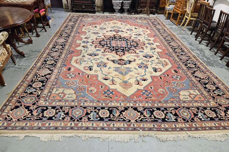 Persian pattern floor rug