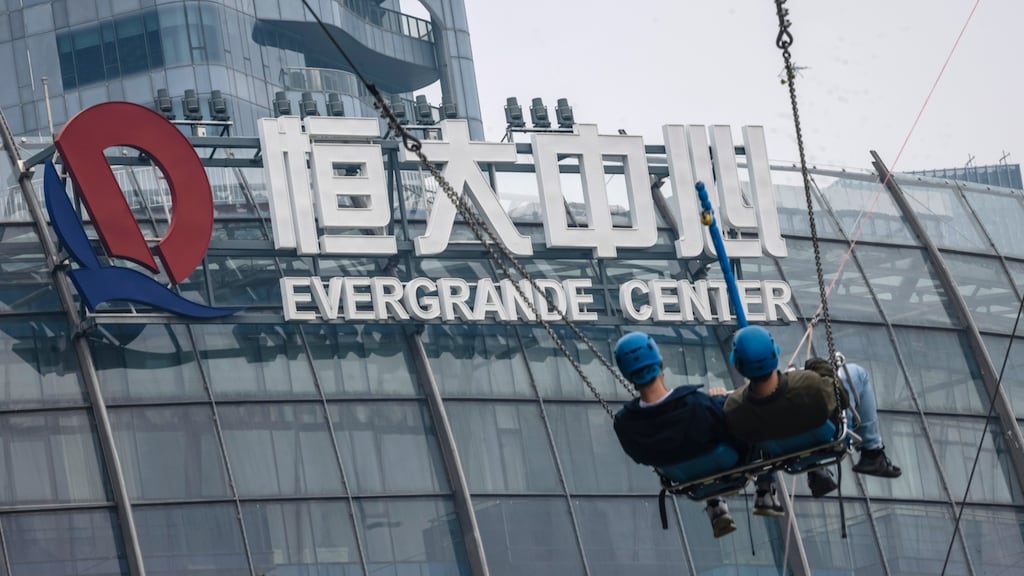 Evergrande’s Hong Kong-traded shares fell 19.6%  from their close on Friday to HK$1.81 (€0.21), an all-time low