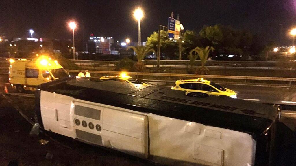 At least 24 people, most of them tourists, were injured after a bus crashed on its way to Barcelona airport. Photograph: Aitor Álvarez García/ @SERCatalunya
