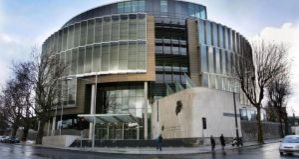 Derek O’Keeffe (39) pleaded guilty at the Dublin Circuit Criminal Court to two counts of robbery and one count of attempted robbery in three different petrol stations over four days in November 2013.