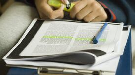 Government to increase education support staff as part of literacy strategy