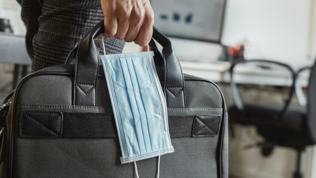 If an employer cannot guarantee 13 weeks of full-time work within four weeks, then the employee automatically becomes entitled to redundancy.