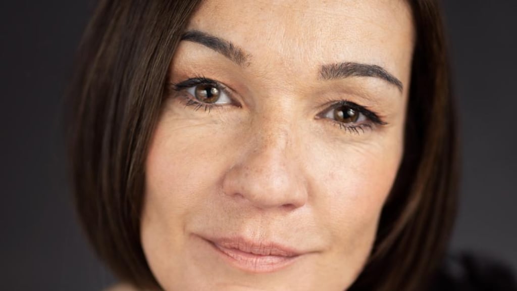 Hilda Fay actor headshot by Roger Kenny