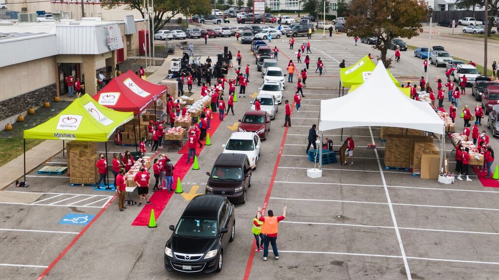 Volunteers hand out over 3,000 complete Thanksgiving meals to those in need at Minnie’s Food Pantry in Plano, Texas. Photograph: Brandon Wade/AP