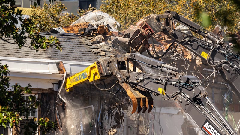 As the diggers tear into the White House, Trump is reminded: ‘It’s not yours’