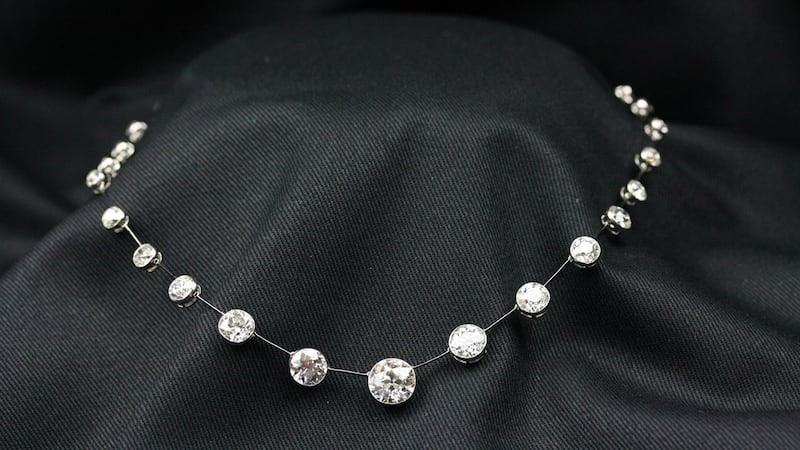 Chaumet necklace (1910) with 3-carat central diamond (€125,000), John Farrington Antiques.