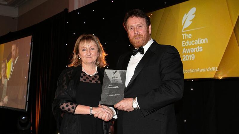 Declan Allen Assistant Head, School of Management, College of Business, Dublin Institute of Technology presents the Best International Collaboration Project award to Colette Henry, Dundalk Institute of Technology.
