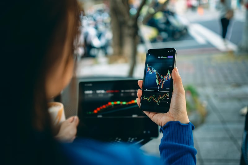 Just 15% of women confident about their investment decisions, survey finds