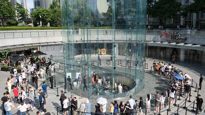 Apple reclaims top smartphone spot in China
