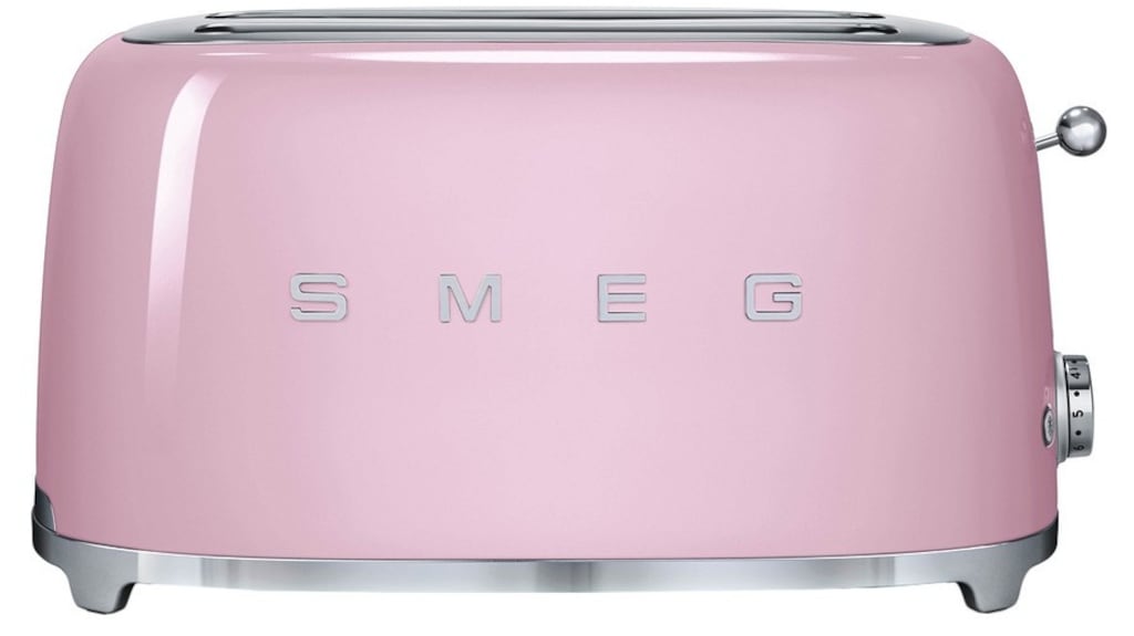 Smeg retro: Style apart, this is a fine toaster and has all the functions you might expect.