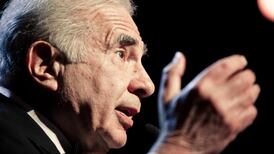 Dell’s profit dives as billionaire battle rages on