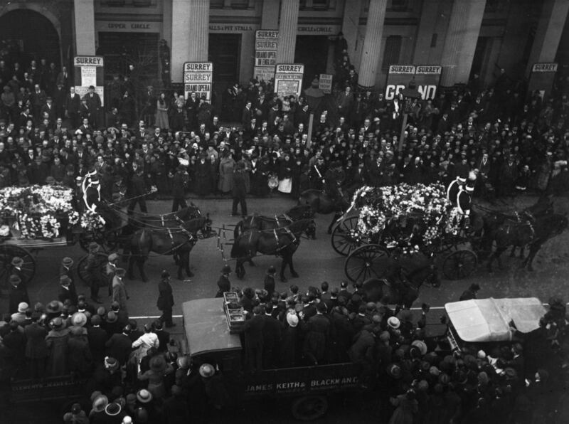 28th October 1922: The funeral procession in London of the Irish Lord Mayor of Cork Terence MacSwiney (1879 - 1920) who died on the 74th day of his hunger strike in Brixton Prison and was brought back to Cork for burial. (Photo by Topical Press Agency/Getty Images)