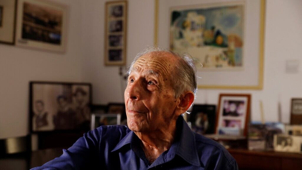 Shlomo Hillel in 2018. A former Israeli diplomat and minister, he had been an operative for the Haganah, helping to smuggle Jews out of Iraq. Photograph: Ronen Zvulun/Reuters via New York Times