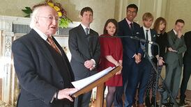 Ar fheabhas! President praises volunteer Duolingo translators